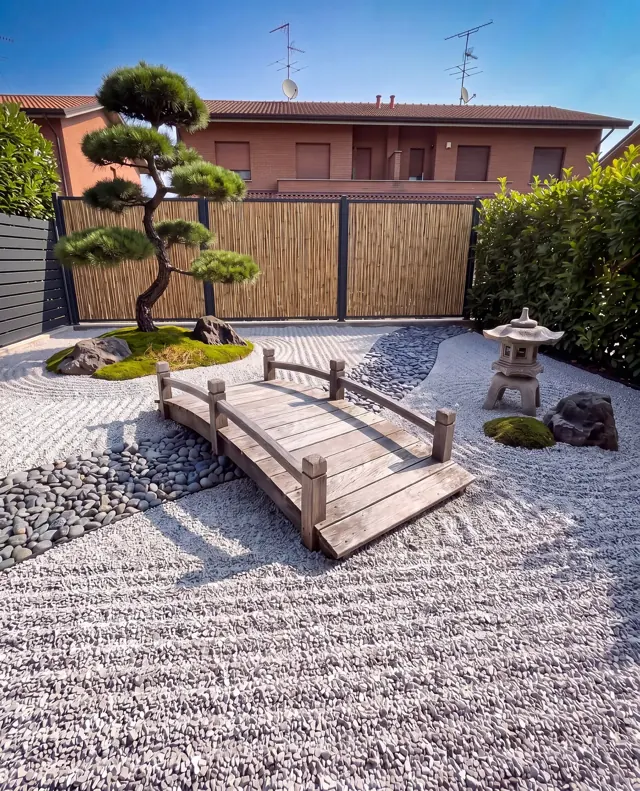 Giardino verticale: giardino di 30 m² a Brescia, fatto da Giardino Perfetto