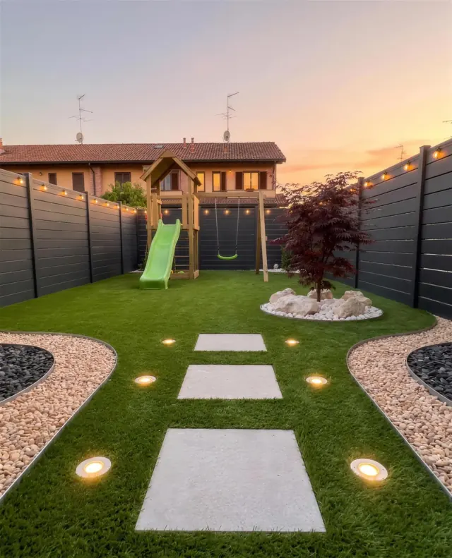 Quanto dura il prato sintetico: giardino di 90 m², fatto da Giardino Perfetto